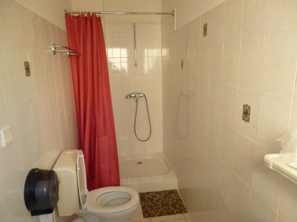 Hotel California Vichy Room photo